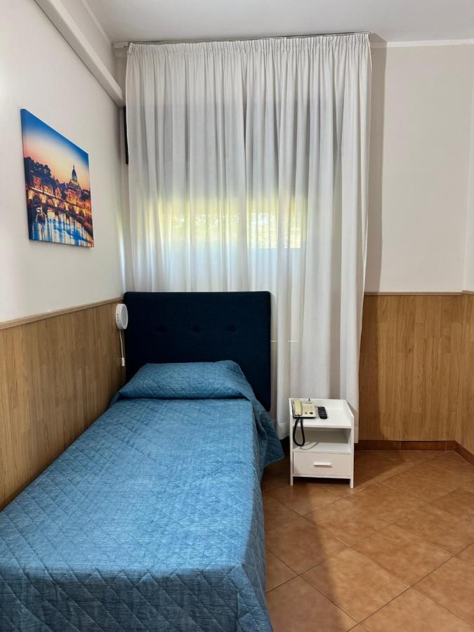 Oasi Santa Rosa Hotel Rome Exterior photo