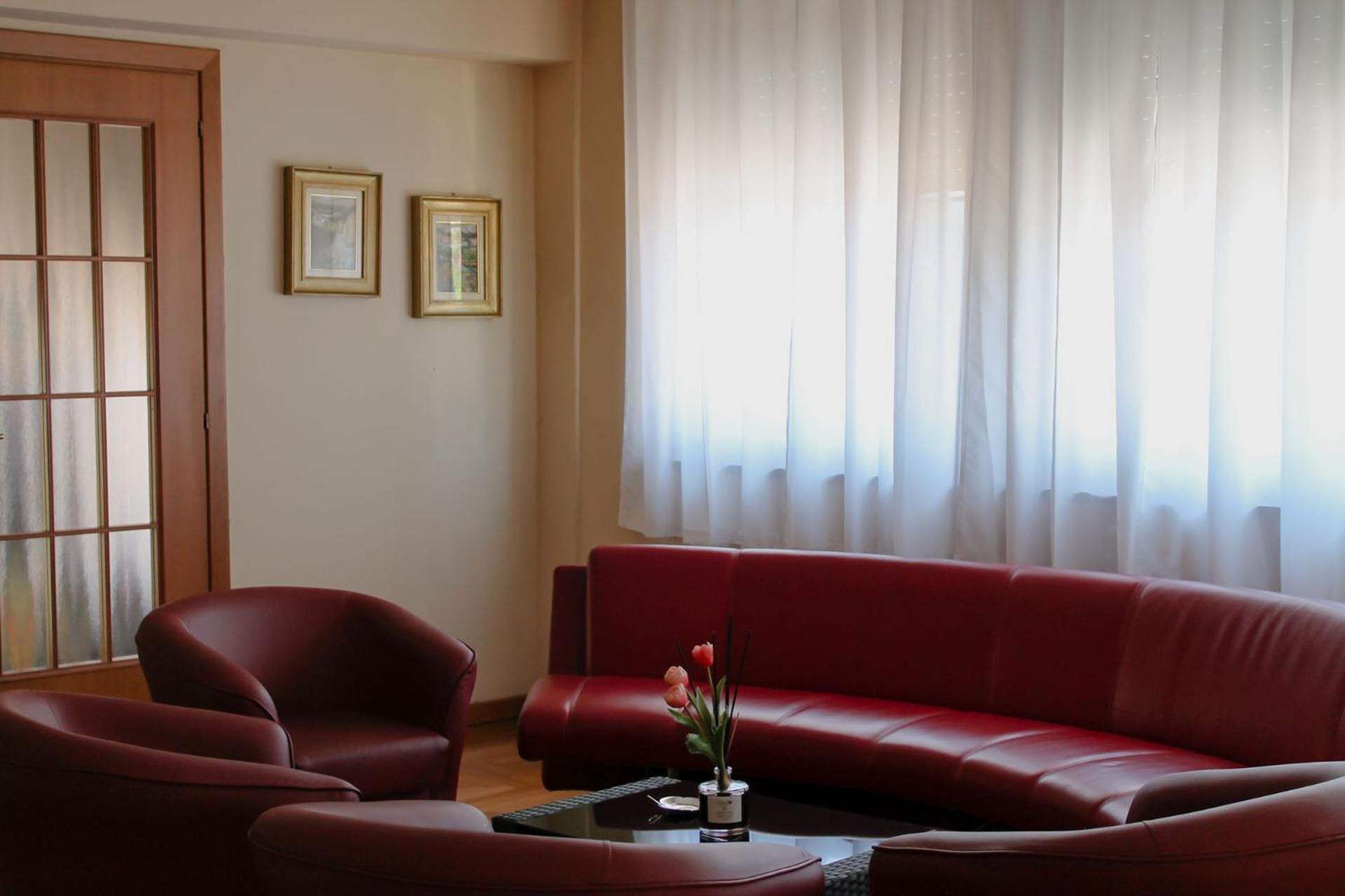 Oasi Santa Rosa Hotel Rome Exterior photo